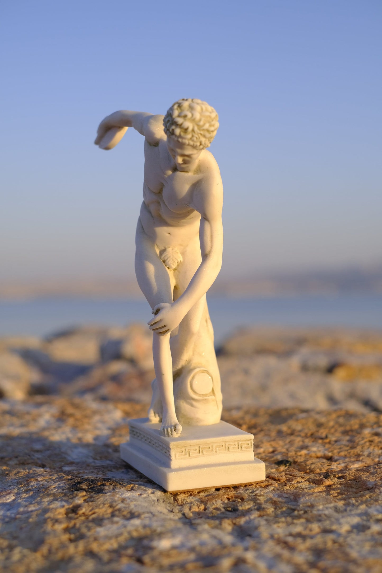 Ancient GREEK MARBLE Discobolus Athlete Throwing a Discus