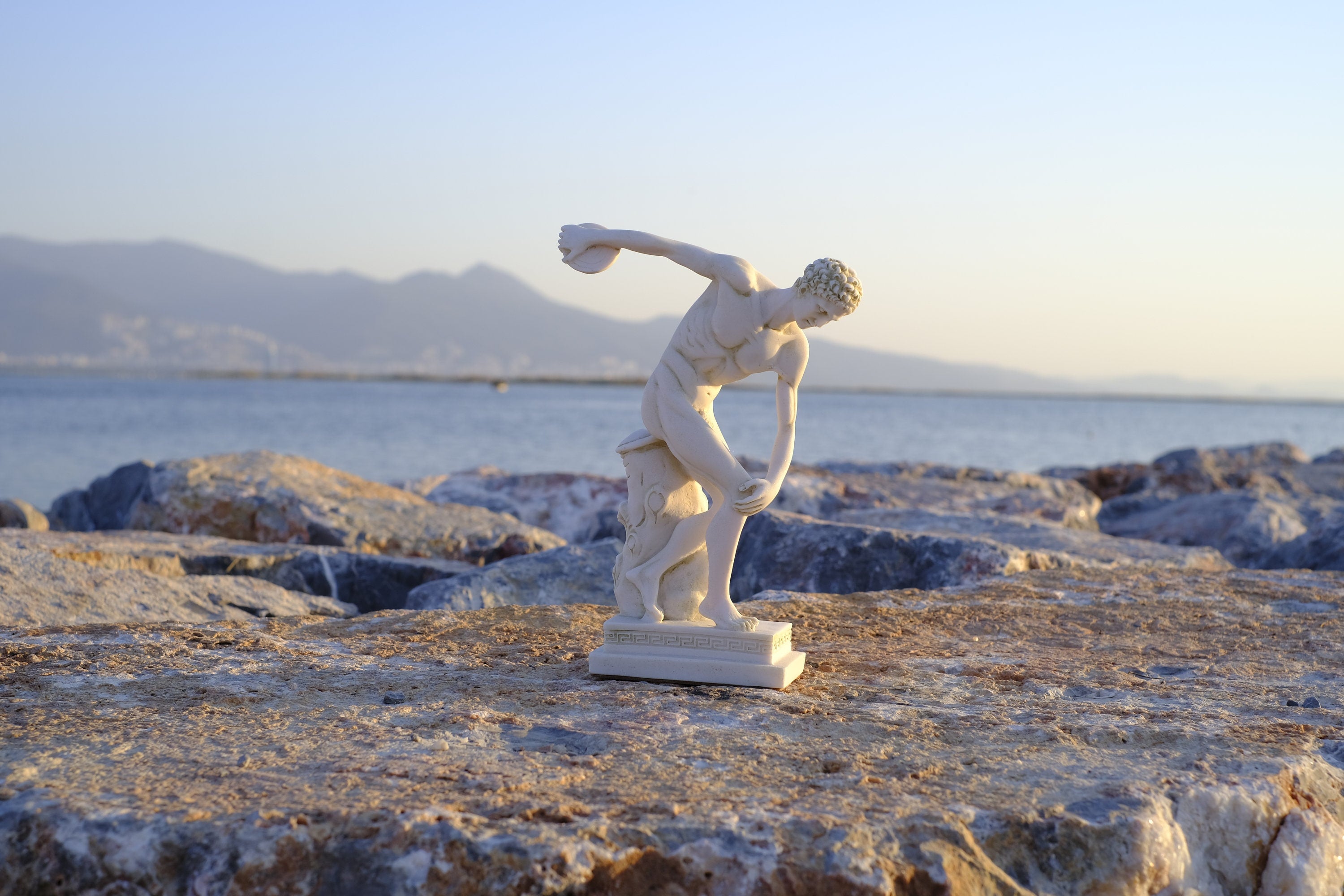 Ancient GREEK MARBLE Discobolus Athlete Throwing a Discus – Sculpo